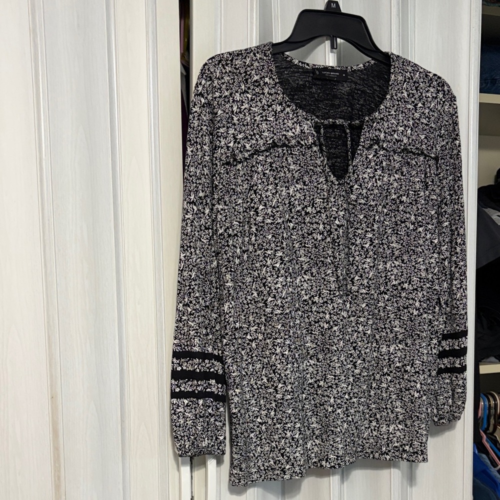 Lucky brand Women's Black and White Floral Top